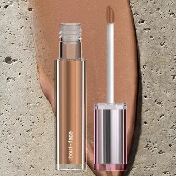 About-Face Light Lock Lip Gloss in Payton - Picture 2 of 7